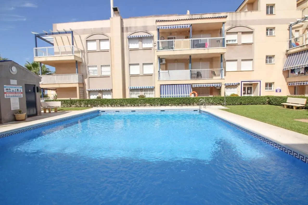 Lentiscares 118. Dos habitaciones con salida a la piscina. Torrox Apartamento