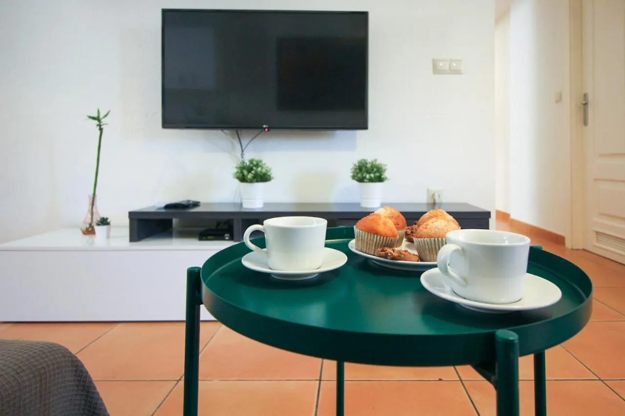 Lentiscares 118. Dos habitaciones con salida a la piscina. Torrox 0*,
