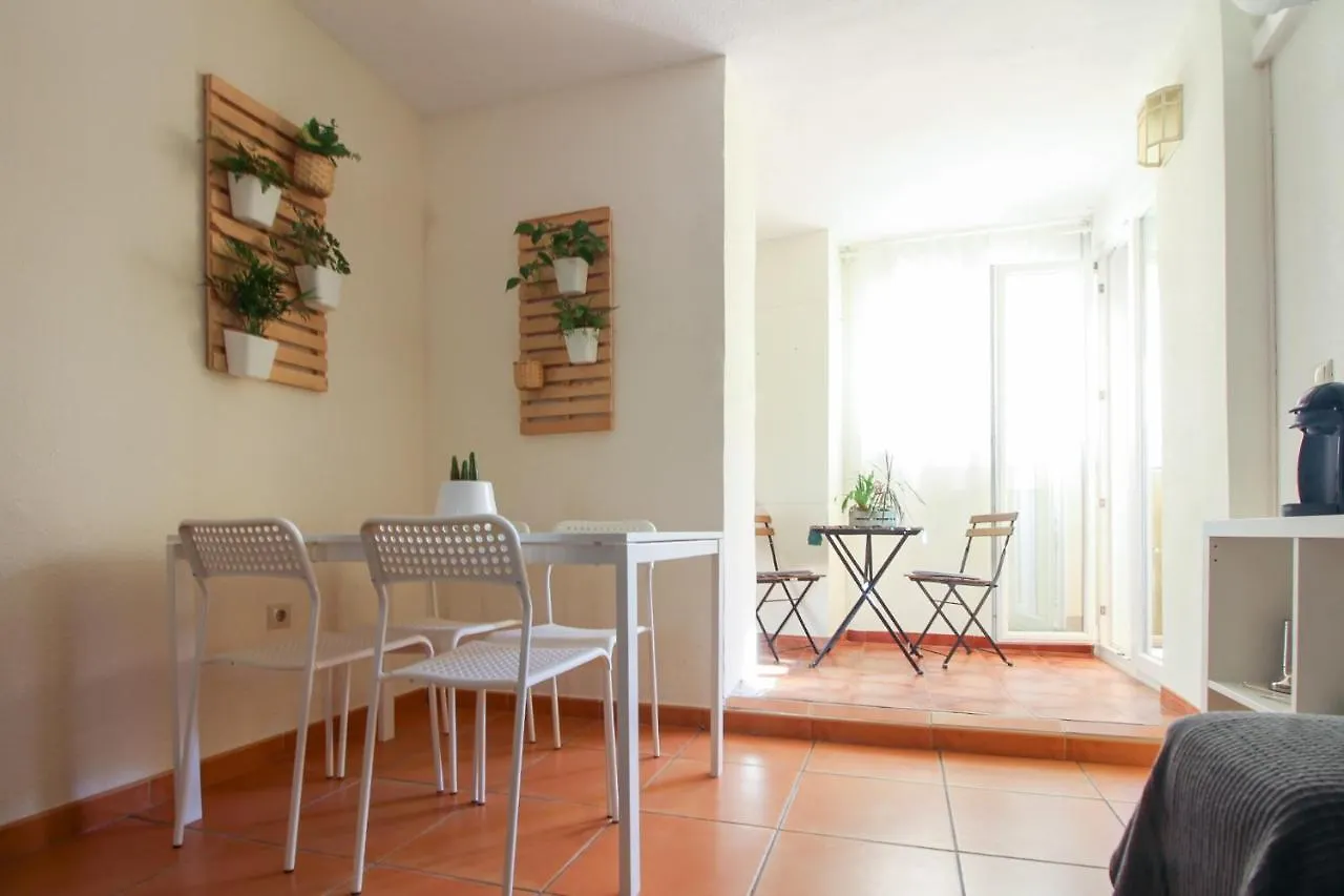 Lentiscares 118. Dos habitaciones con salida a la piscina. Torrox