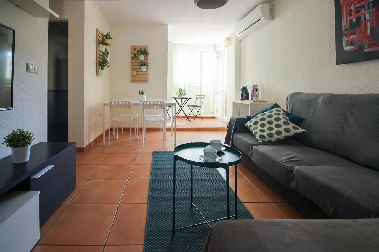 Lentiscares 118. Dos habitaciones con salida a la piscina. Torrox 0*,