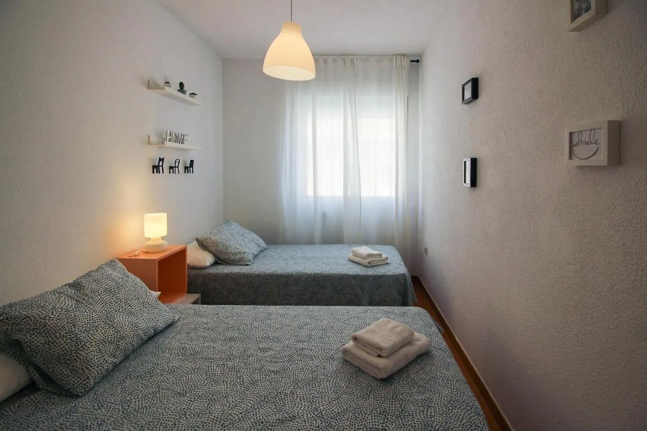 Lentiscares 118. Dos habitaciones con salida a la piscina. Torrox