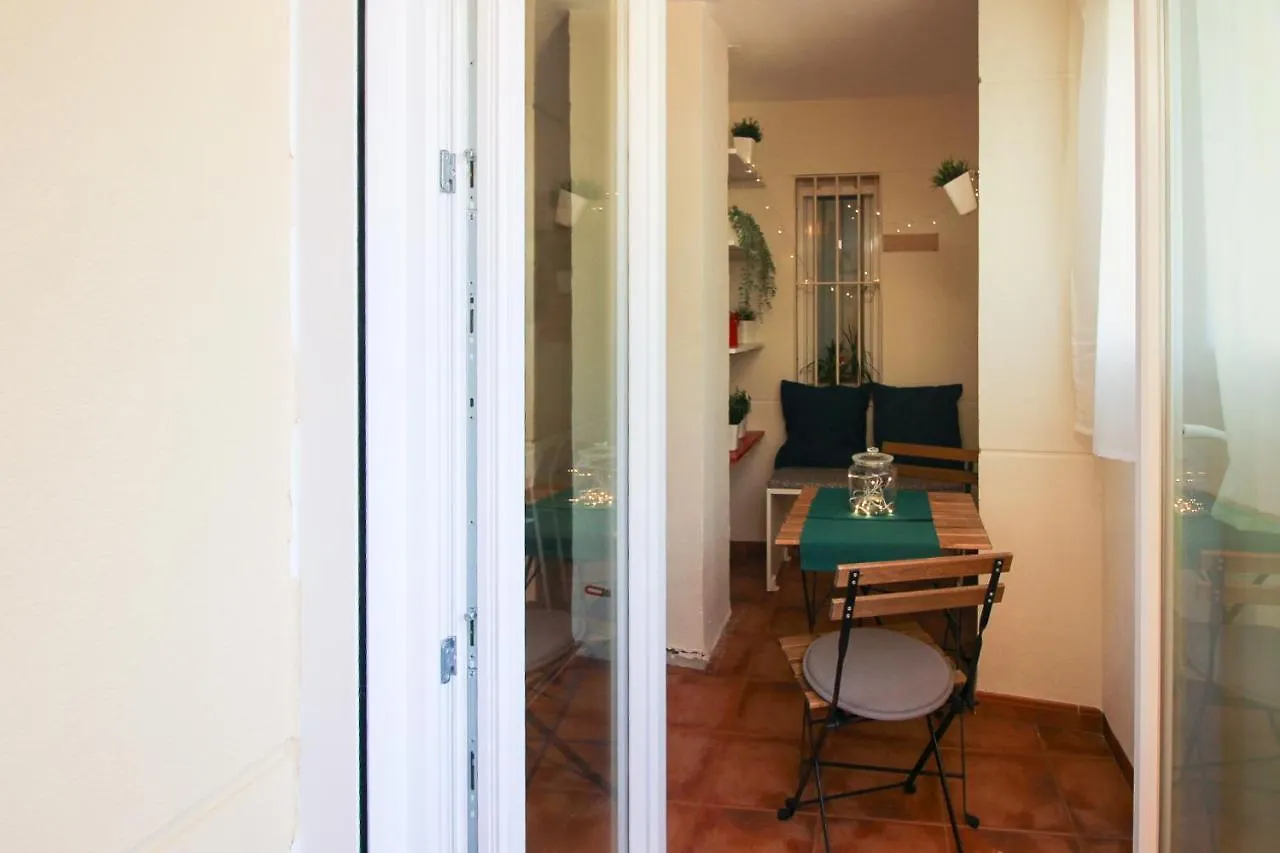 Lentiscares 118. Dos habitaciones con salida a la piscina. Torrox